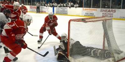 Southern Shore edges Deer Lake 4-3 in a Herder final...